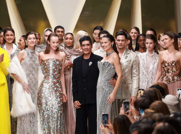 Manish Malhotra showcases ‘World Collection: Dubai at Dubai Fashion Week 